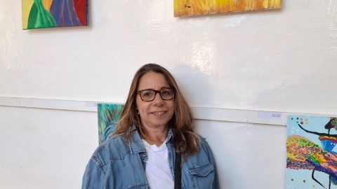 תערוכת אמנות של נשות קריית שמונה נחנכה בבית משפט השלום בירושלים (2).jpg